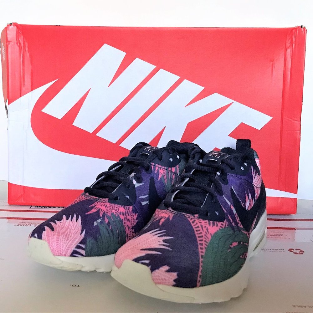 Womens Nike Air Max Tropical Print